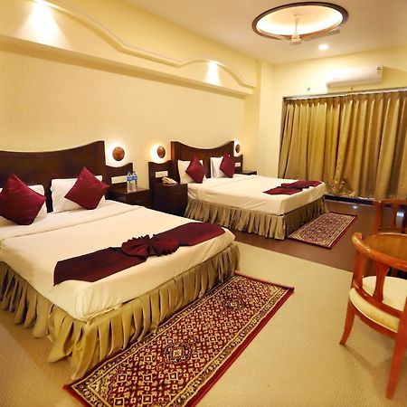 Jalsa Hotel & Banquets,Indore Bagian luar foto