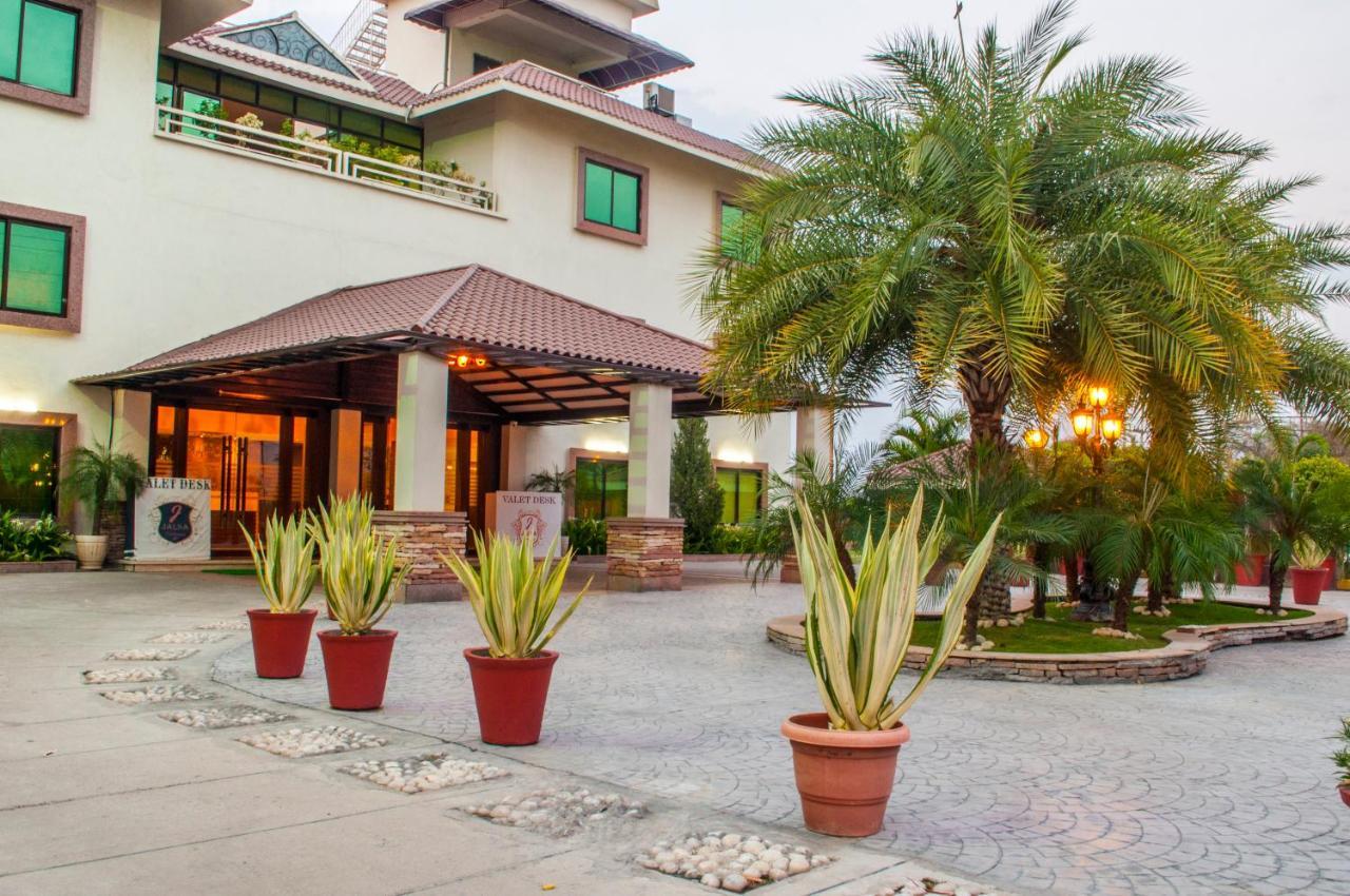 Jalsa Hotel & Banquets,Indore Bagian luar foto