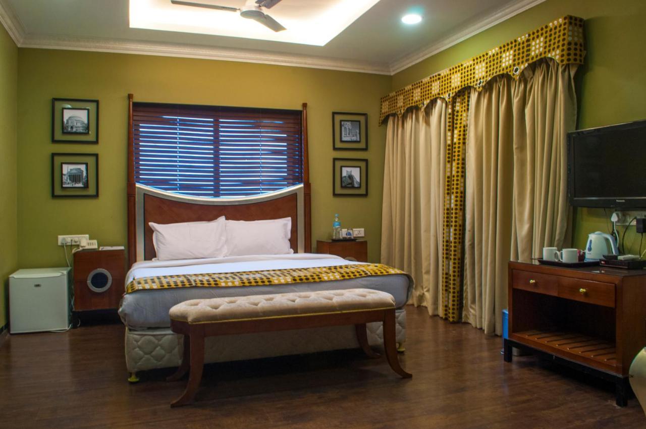 Jalsa Hotel & Banquets,Indore Bagian luar foto