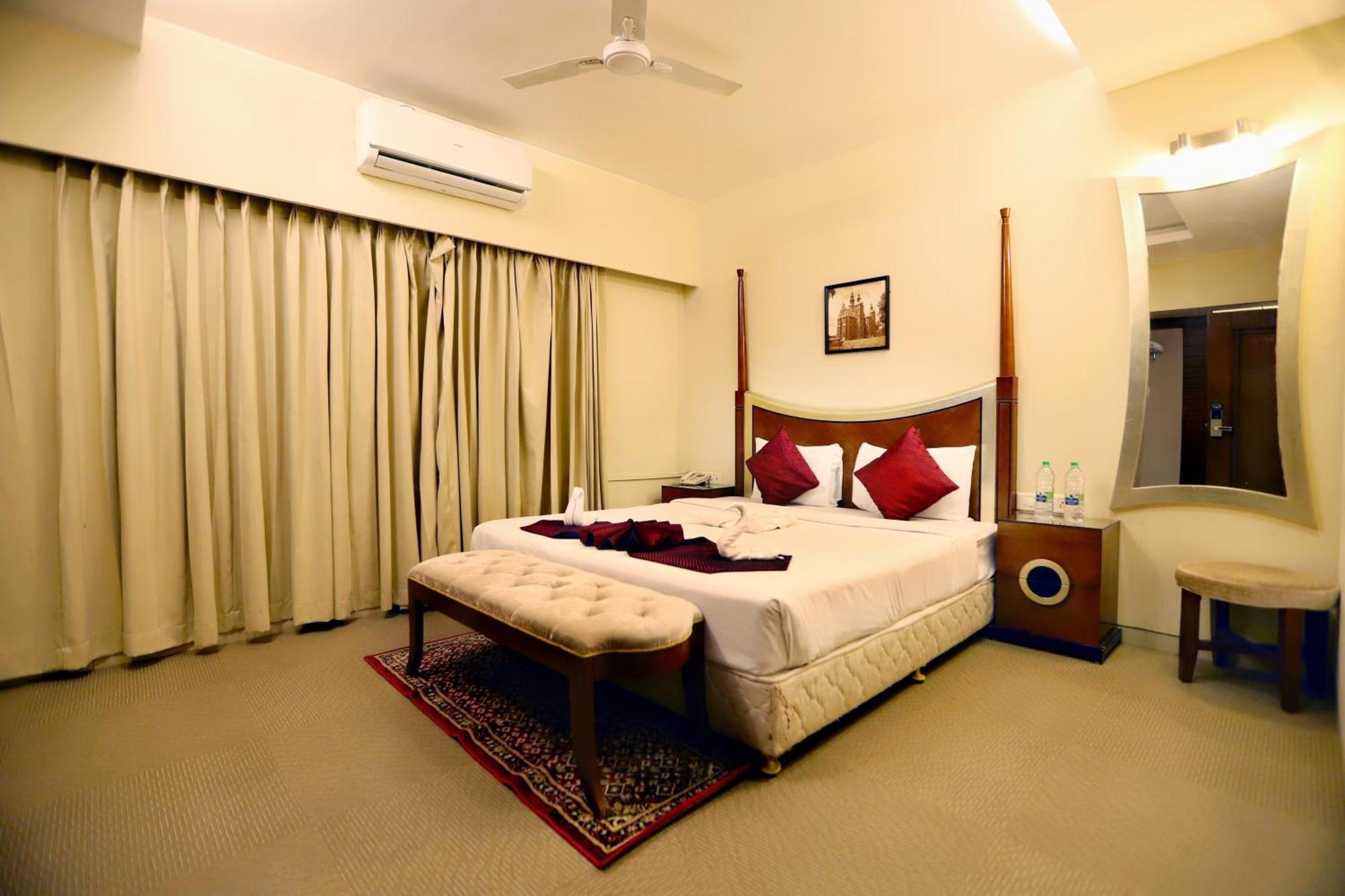 Jalsa Hotel & Banquets,Indore Bagian luar foto