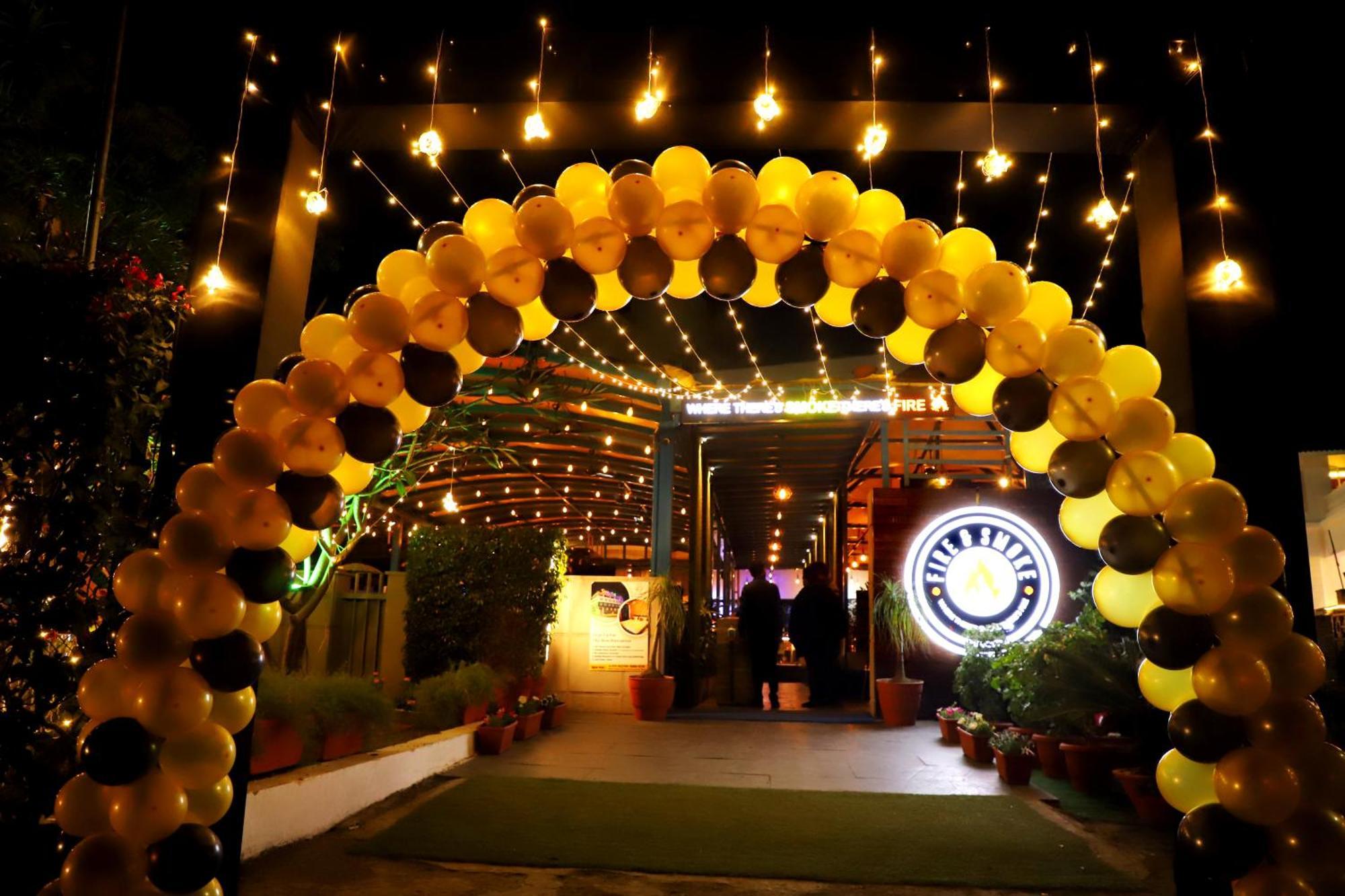 Jalsa Hotel & Banquets,Indore Bagian luar foto
