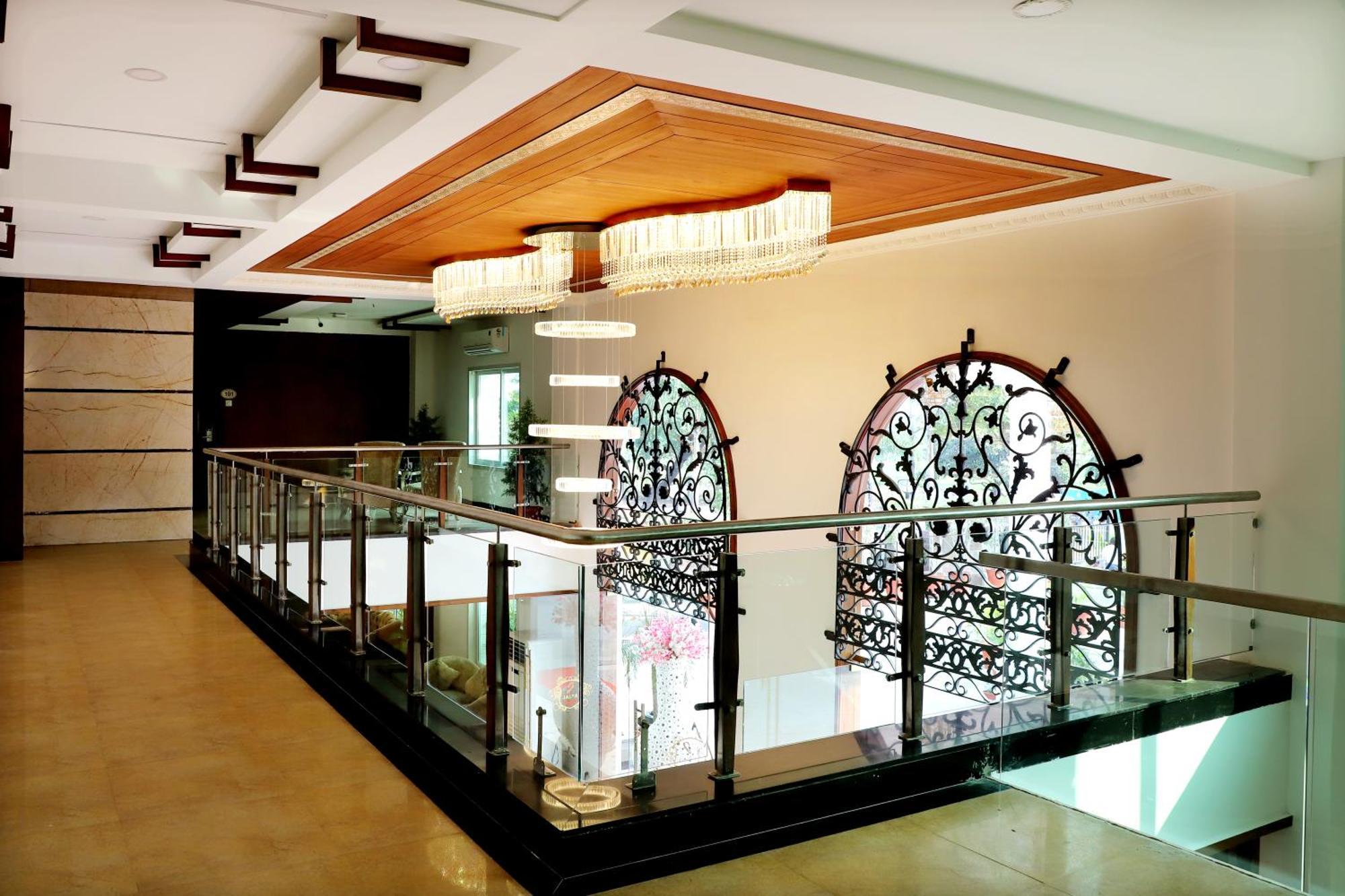 Jalsa Hotel & Banquets,Indore Bagian luar foto