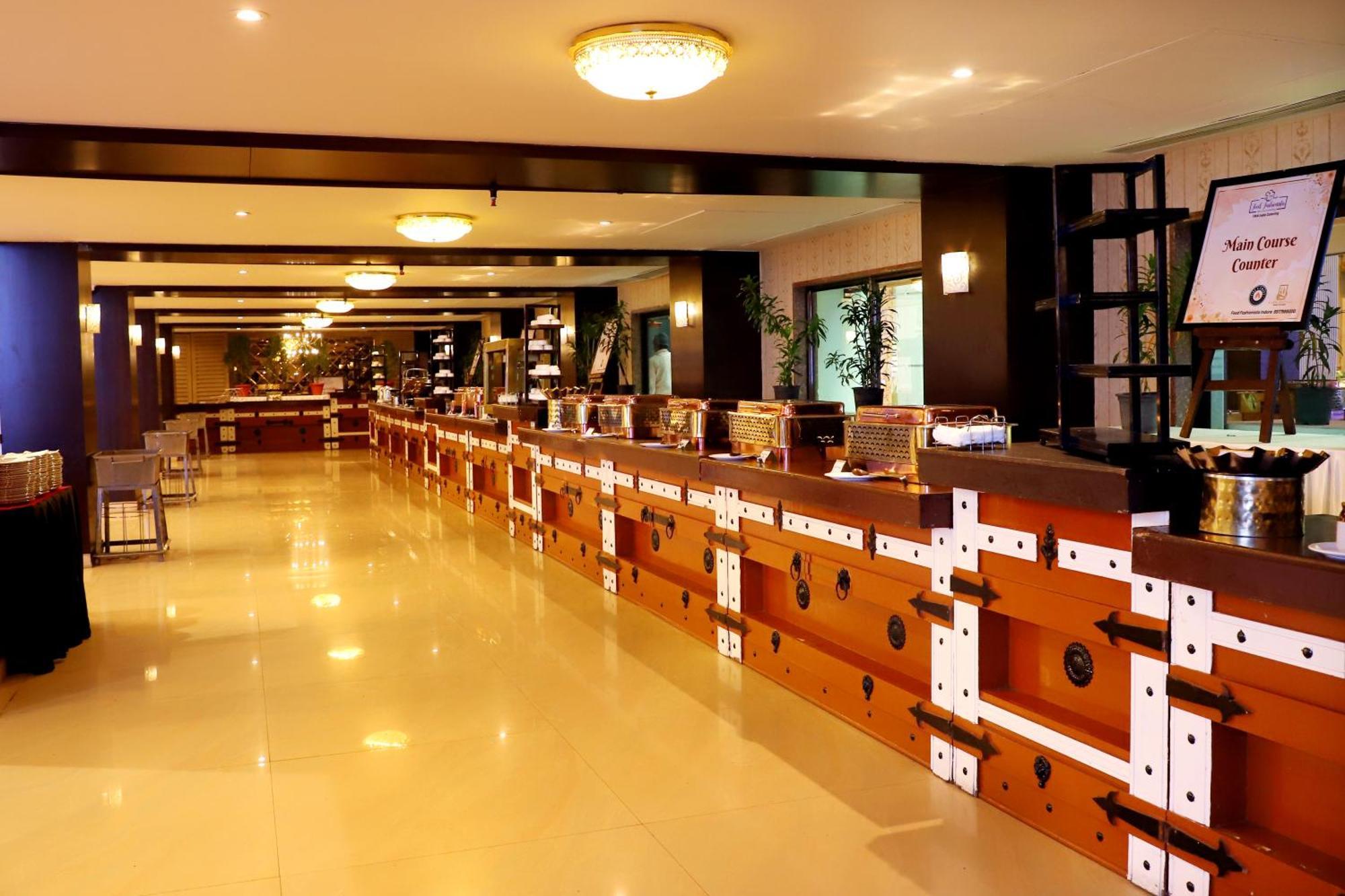 Jalsa Hotel & Banquets,Indore Bagian luar foto