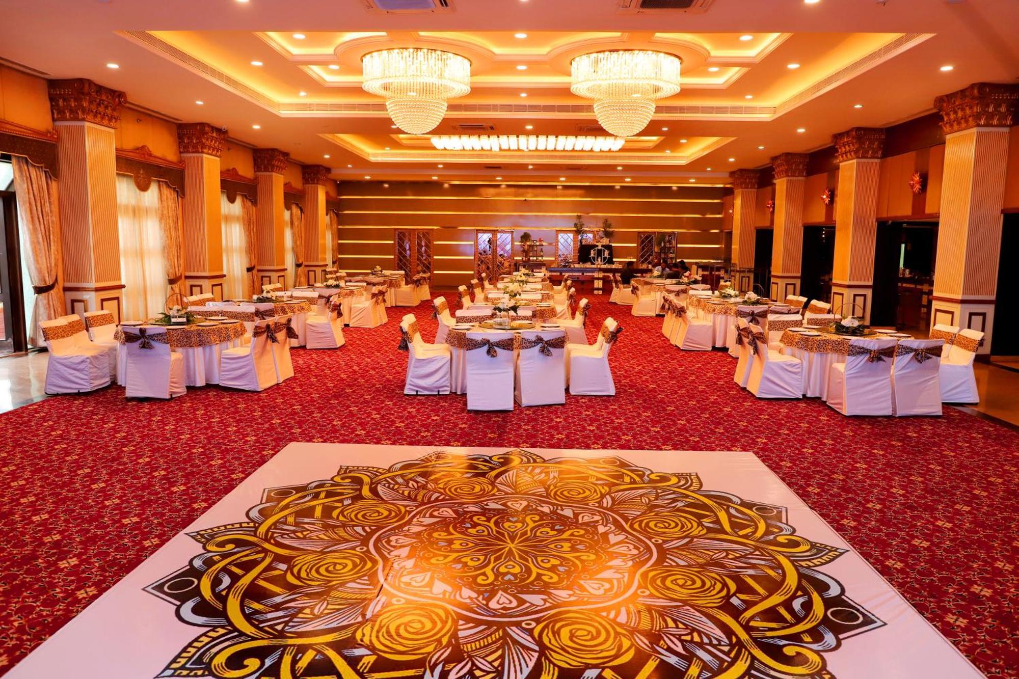 Jalsa Hotel & Banquets,Indore Bagian luar foto