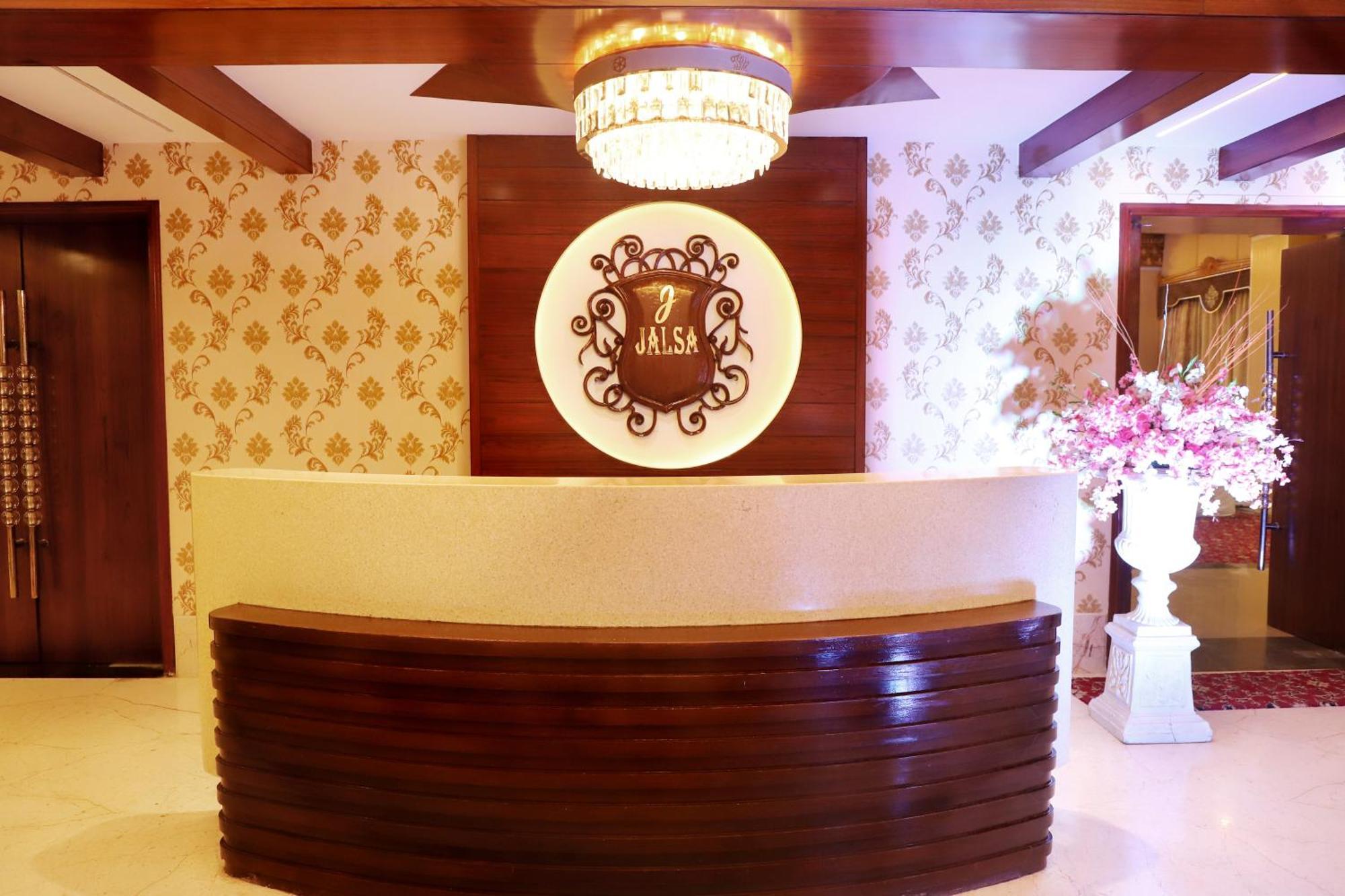 Jalsa Hotel & Banquets,Indore Bagian luar foto