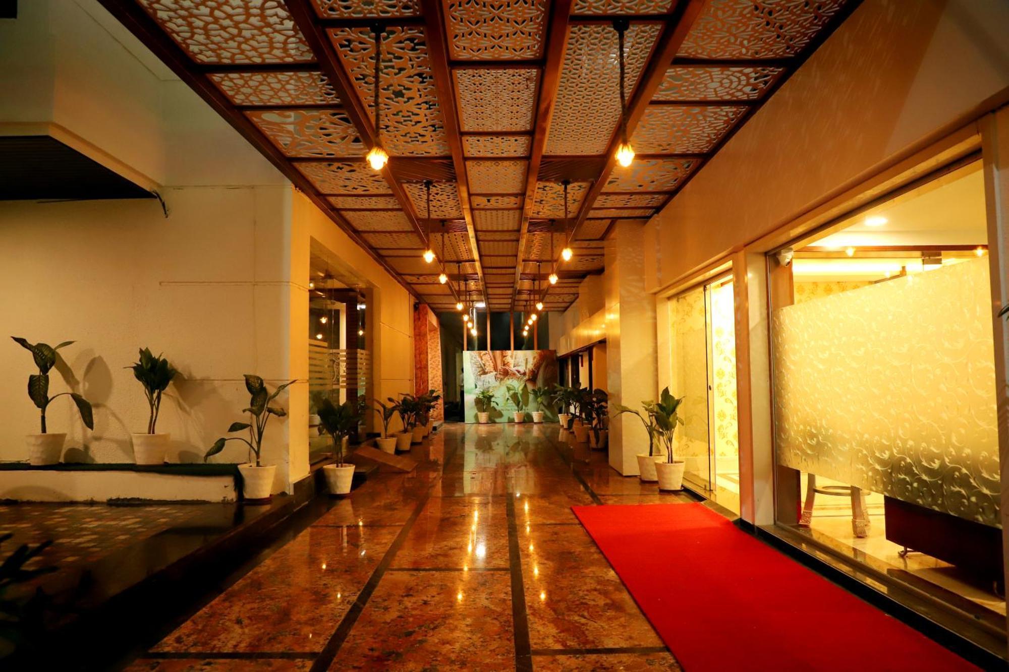 Jalsa Hotel & Banquets,Indore Bagian luar foto